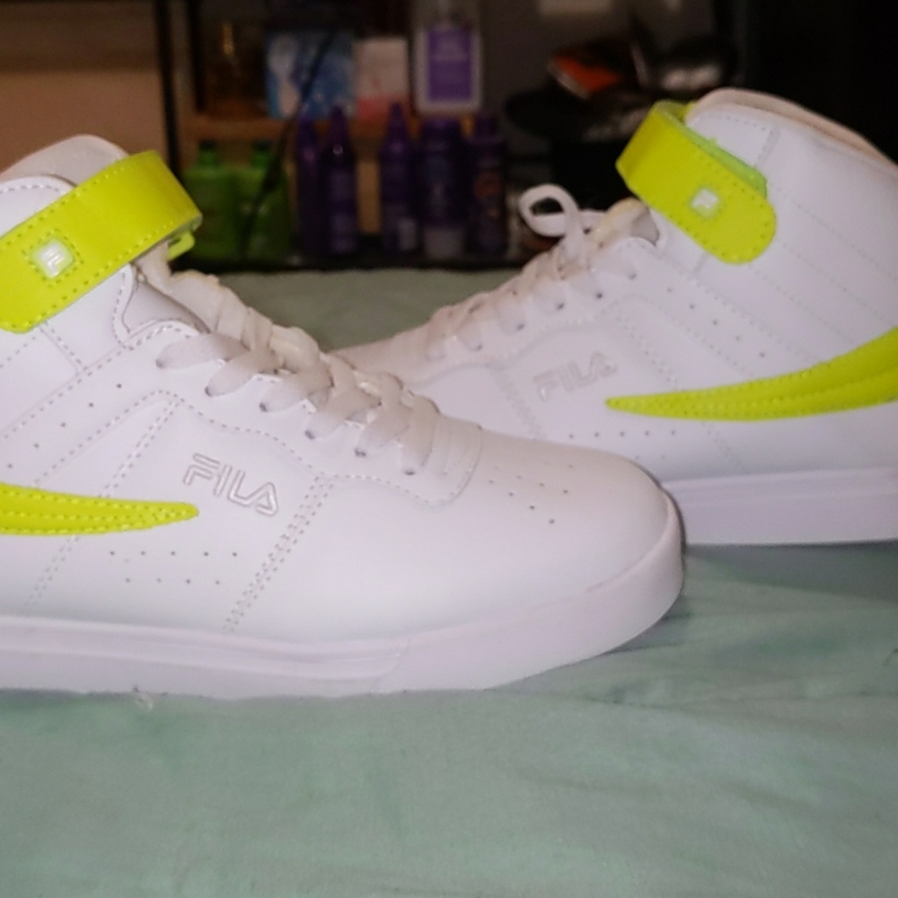 Lime Green Filas